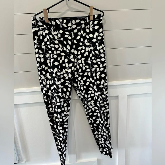 New! TALBOTS Hampshire Ankle Pants‎ Size 8 - Picture 1 of 11